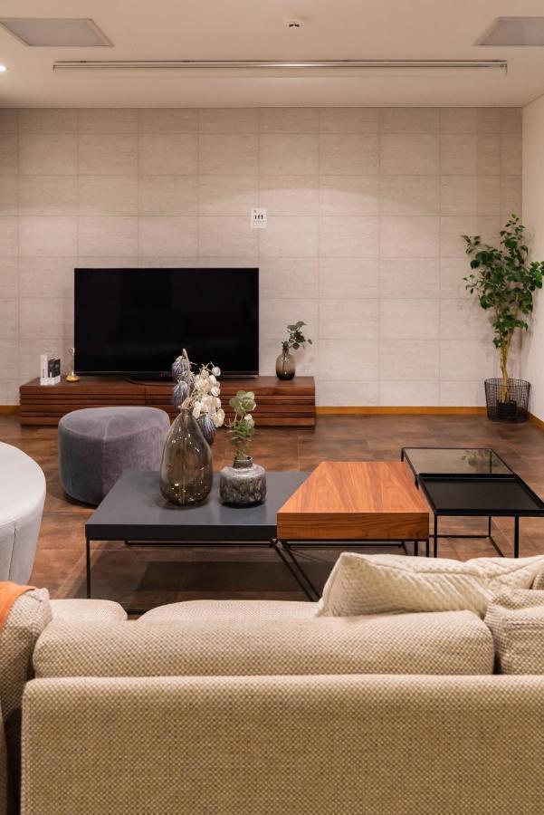 Bijou Suites Ai Premium Osaka Exterior foto